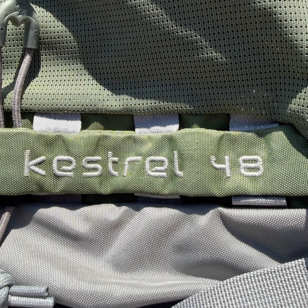 OSPREY KESTREL 48 S/M Backpack Hiking Bag w/ Rain Cover Excellent Condition